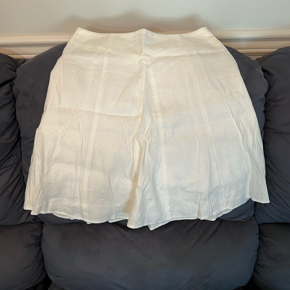 Ann Taylor white 20 inch skirt EUC